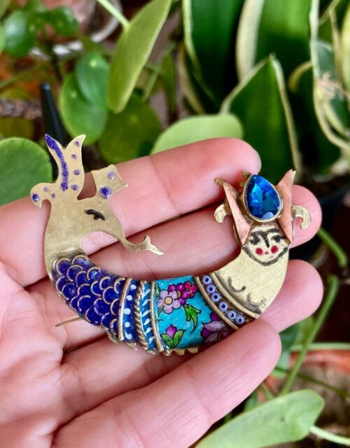 Broche en bronze « Femme mystique »